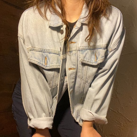 Vintage Levi's Lightwash Denim Jacket - Picture 8 of 10